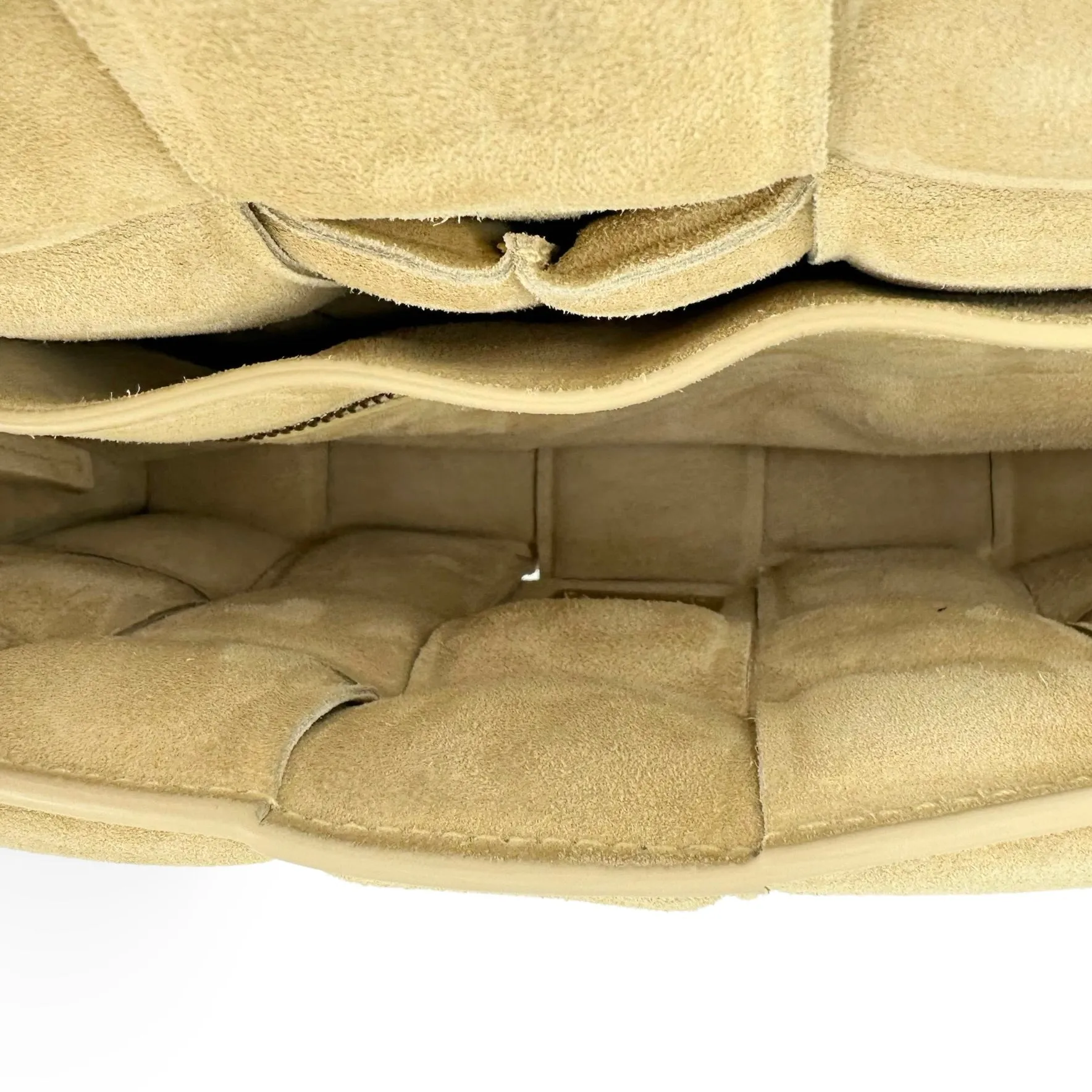 BOTTEGA VENETA: Suede Padded Maxi Cassette